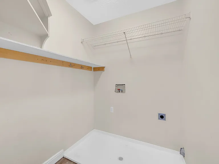 25 E 2250th St N — Photo 12