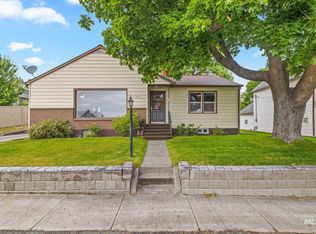 132 W Ash St, Genesee, ID 83832