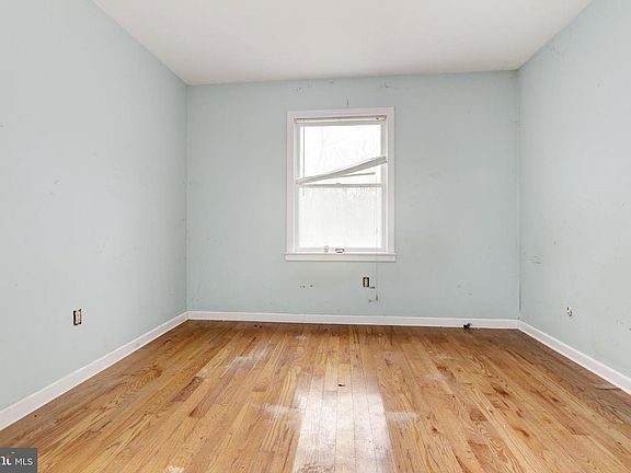 3rd image of 271 5th Ave