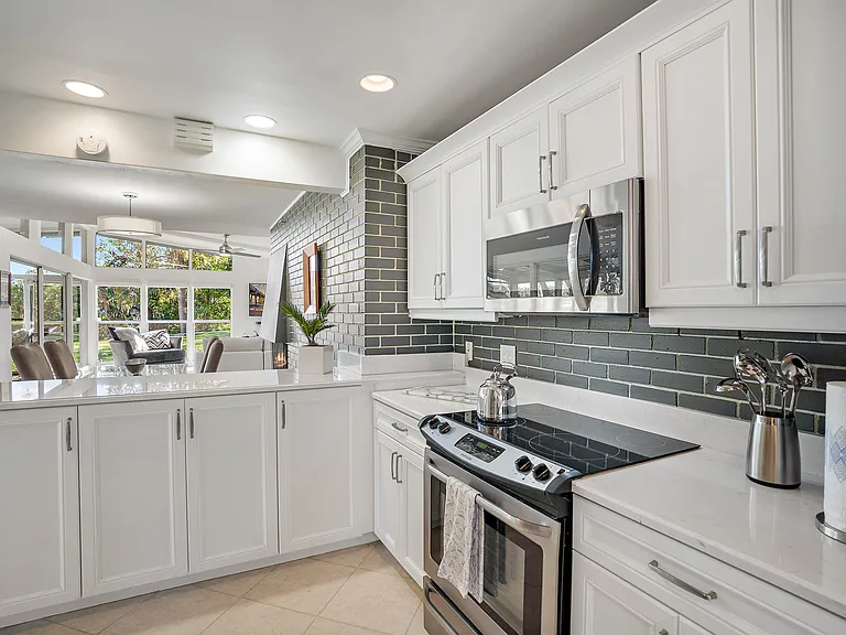 2383 Florinda St — Photo 37