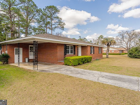 3rd image of 3779 Benny St