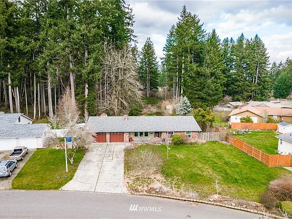 3rd image of 2918 Riverlea Dr SE
