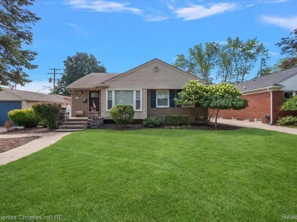 3615 Rockingham Rd, Royal Oak, MI 48073