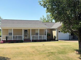 73 Bluebird Ln, Killen, AL 35645