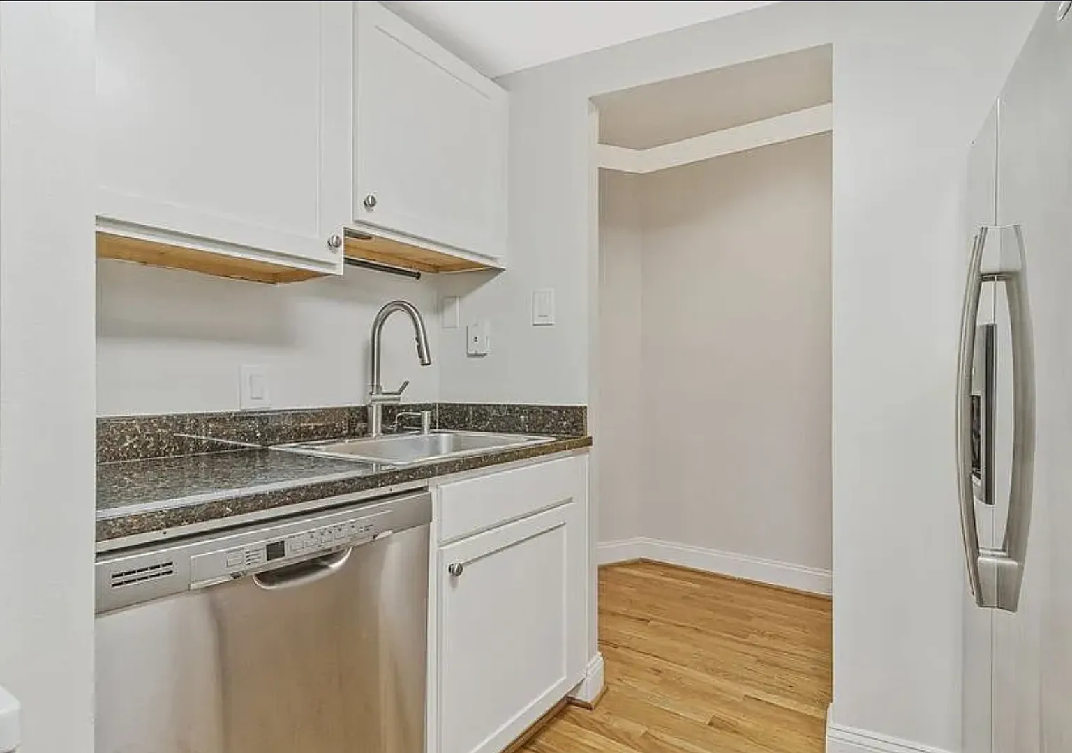 Available Now! Charming Home in the Heart of Dupont Circle — Photo 4