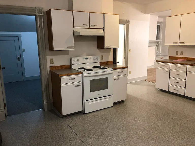 511 E Chestnut St — Photo 14