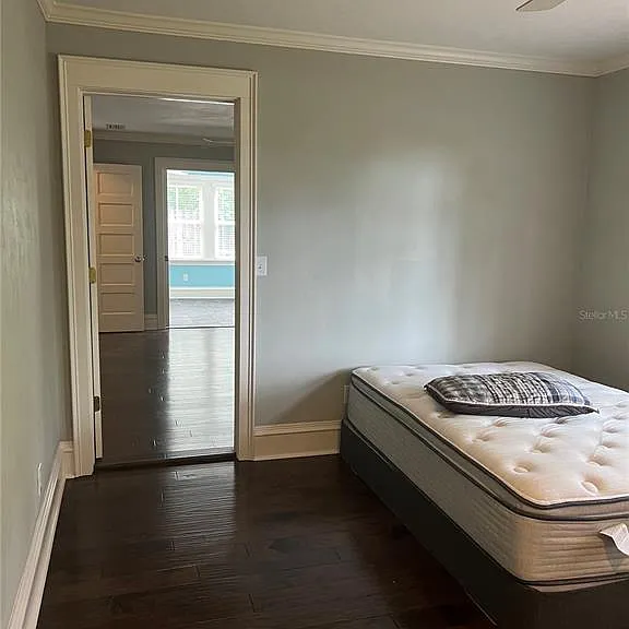 433 SE 7th St — Photo 17