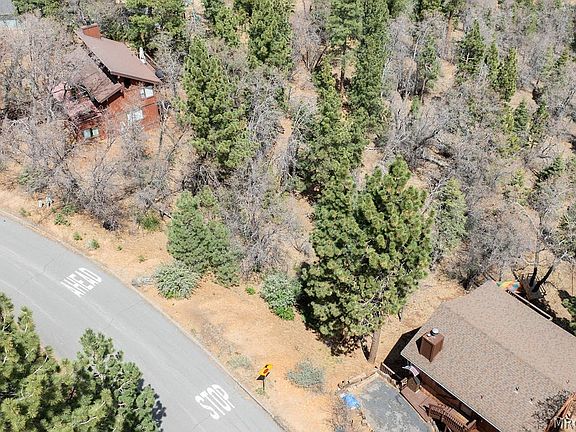 2nd image of 1530 Tuolumne Rd