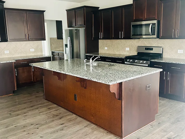 209 Michelangelo Pl — Photo 3
