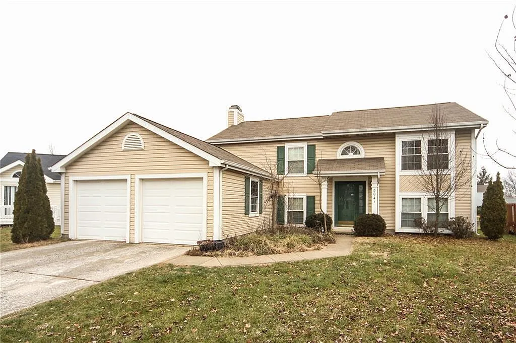 8041 Cardinal Cv W photo 1