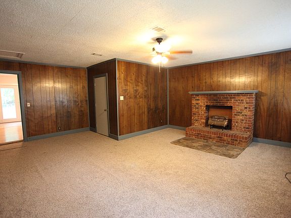 3rd image of 513 Casa Linda Dr
