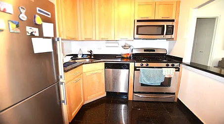 Rented by Manhattan Realty Group