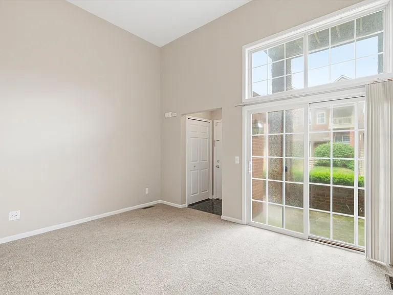 2794 Barclay Way — Photo 5