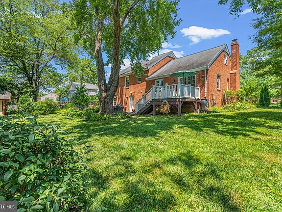 5th image of 1009 Croton Dr