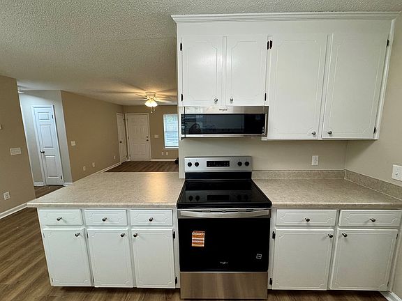 5th image of 118 Emerald Ct
