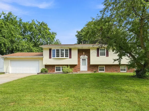 105 Spruce Dr, Colona, IL 61241