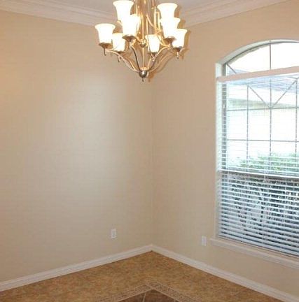 5th image of 309 Woodhollow Ln