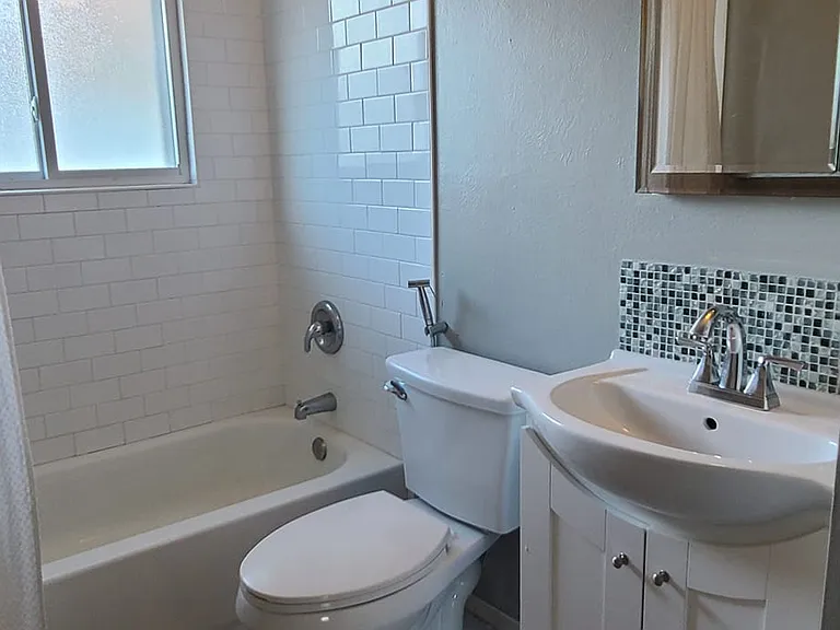 723 Kingsley Dr — Photo 11