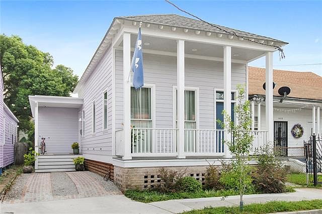 1st image of 1427 Touro St
