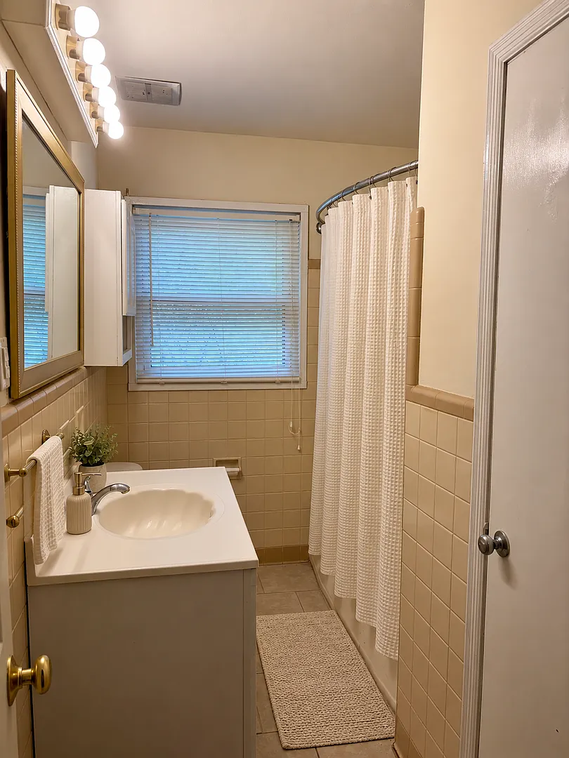 Charming 3-Bedroom Home in Center Point - Convenient Location! — Photo 4