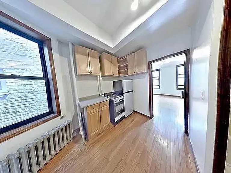 120 W 3rd St #16S — Photo 3