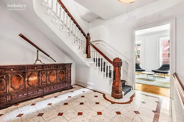 Rented by Sotheby's International Realty | media 8