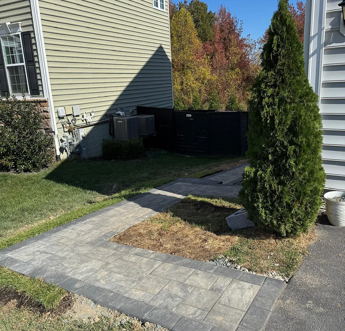 Studio, 690 sqft, $1,645 — Photo 2