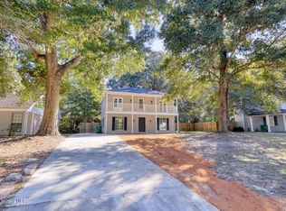 2808 Beachview Dr, Ocean Springs, MS 39564