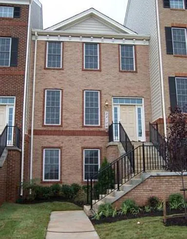 22106 Havenworth Ln
