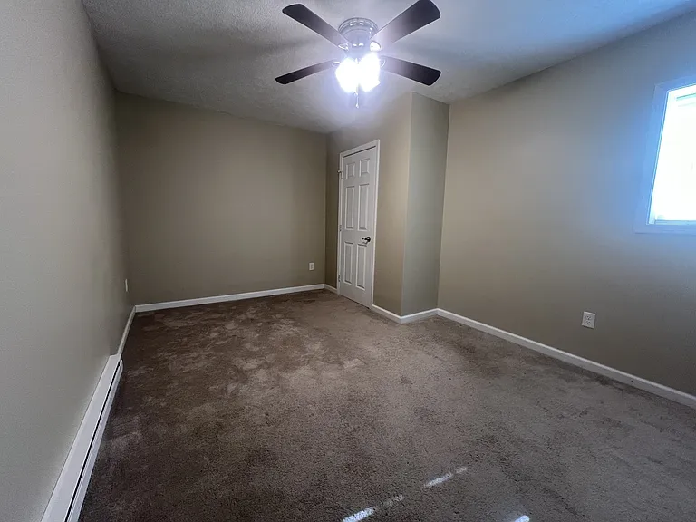 40 Harley Dr — Photo 9