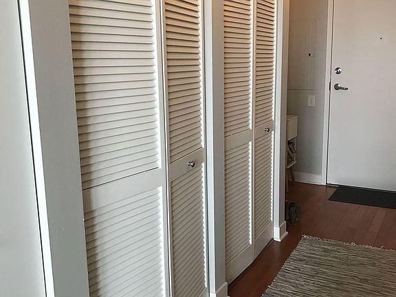 4th image of 833 W 15th Pl Unit 800