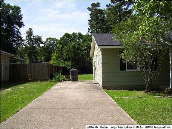 3rd image of 17336 Ashton Ave
