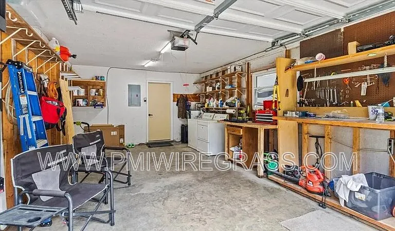 214 Brookside Ln — Photo 7