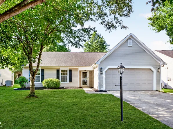 10226 Carmine Dr, Noblesville, IN 46060