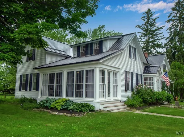 718 Jewett Holmwood Rd, East Aurora, NY 14052