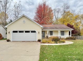 223 Park Ave, Sharon, WI 53585