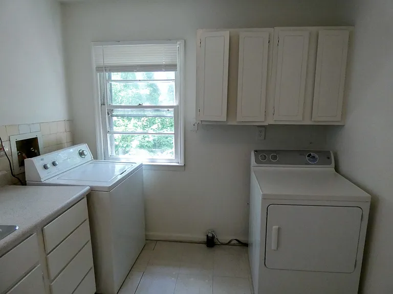 1405 W 42nd St — Photo 15