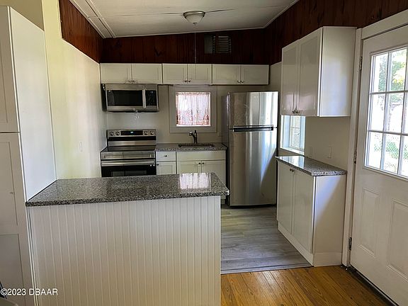 5th image of 1213 Alcazar St