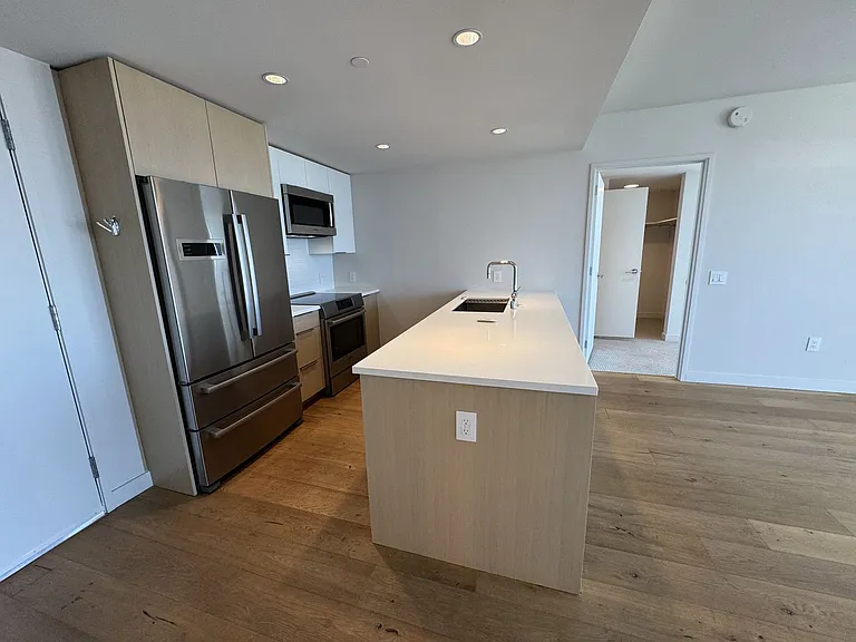 1001 Queen St #3704 — Photo 24