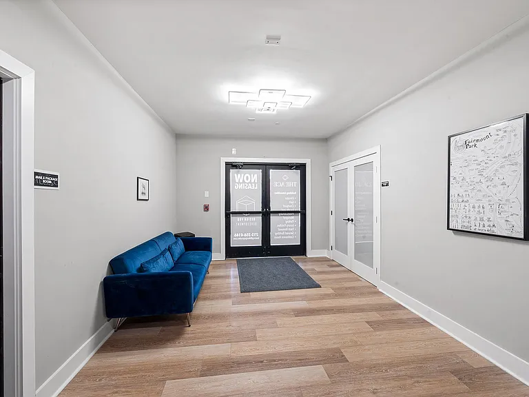 Gorgeous New Diamond St Construction Boasting Luxury Finishes — Photo 20
