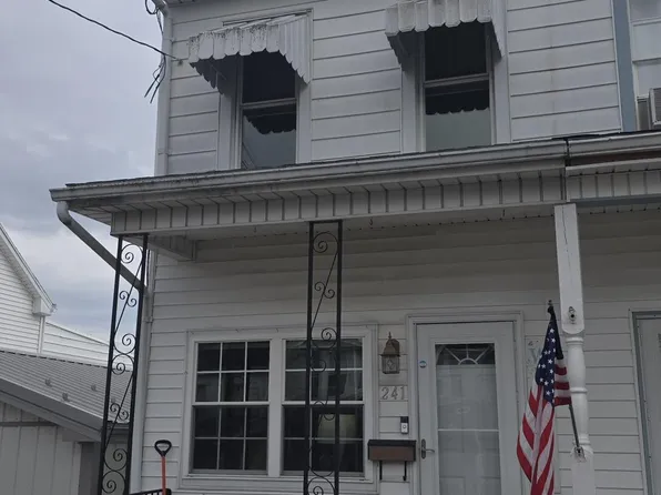 241 S Locust St, Mount Carmel, PA 17851