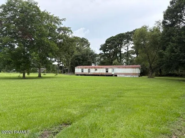 8618 Helen Dr, Youngsville, LA 70592
