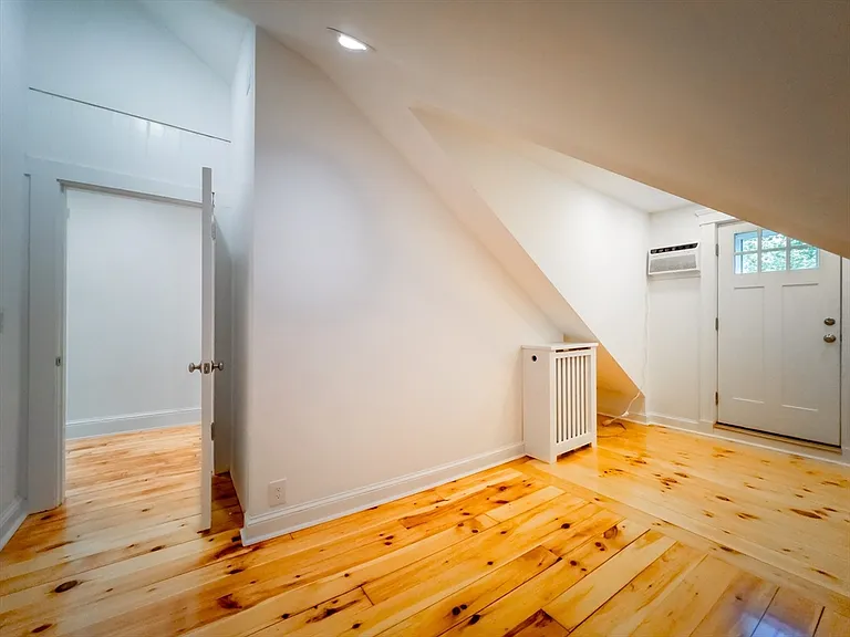 100 Chestnut Ave #3 — Photo 10