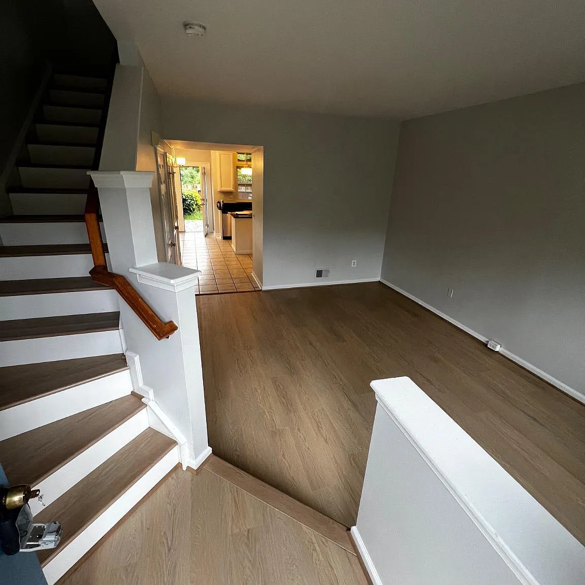 3 bed, 2.5 bath, 1672 sqft, $3,100 — Photo 1