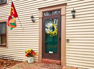 W210N10975 Mountbrooke Dr, Germantown, WI 53022