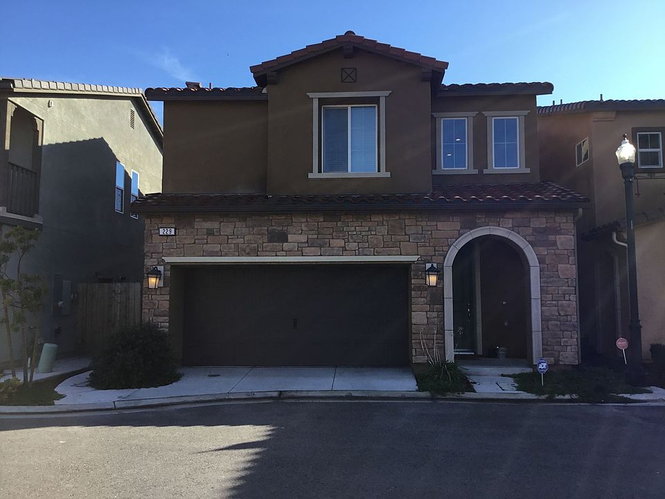 2nd image of 229 Sunset Ave S