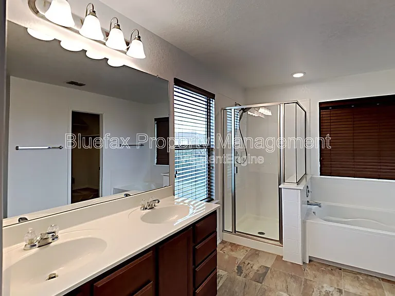 10043 Placid Bay — Photo 32