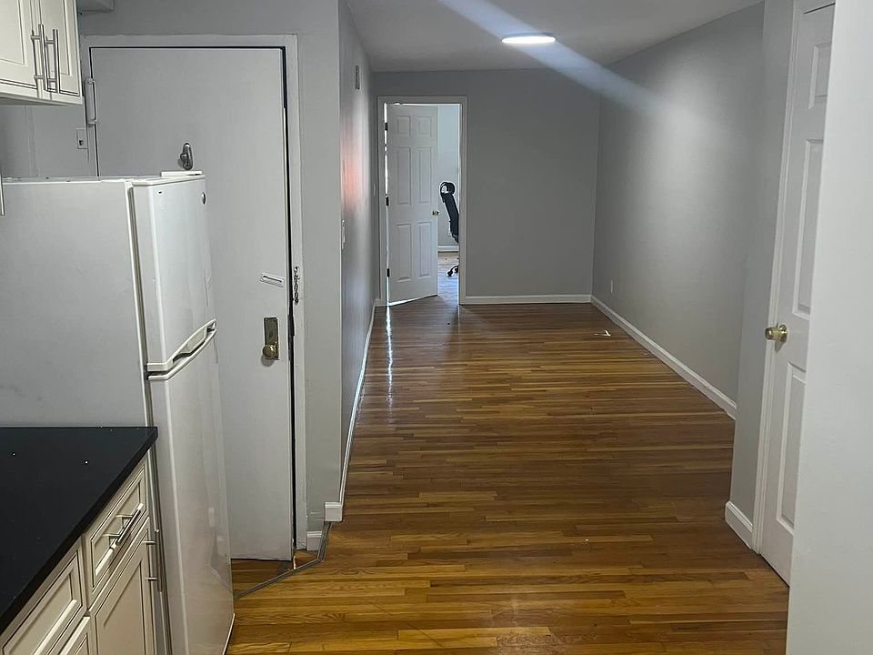 1st image of 352 E 9th St APT 4