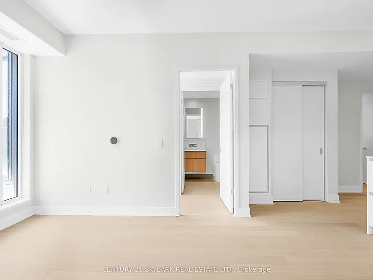 322 Dupont St #206 — Photo 13