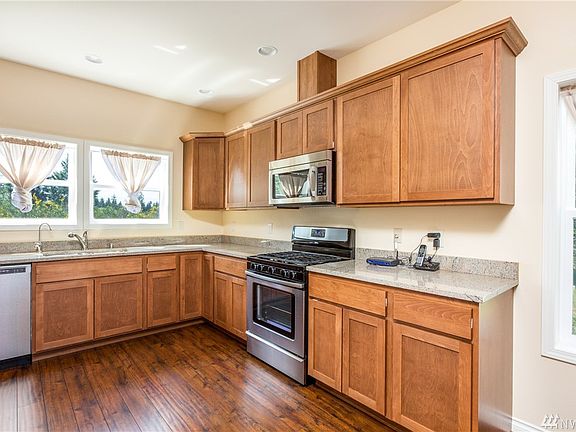 4th image of 22311 Aislinn Oir Ln SE